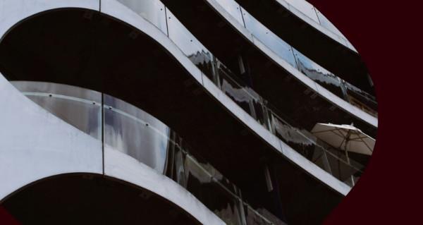 A tall building with a lot of windows.