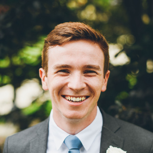 Connor Brown headshot who is a male therapist in Naperviile and is an experienced counselor specializing in helping clients aged 18+ with emotional regulation, anxiety, relationship issues, grief, addictions and more.