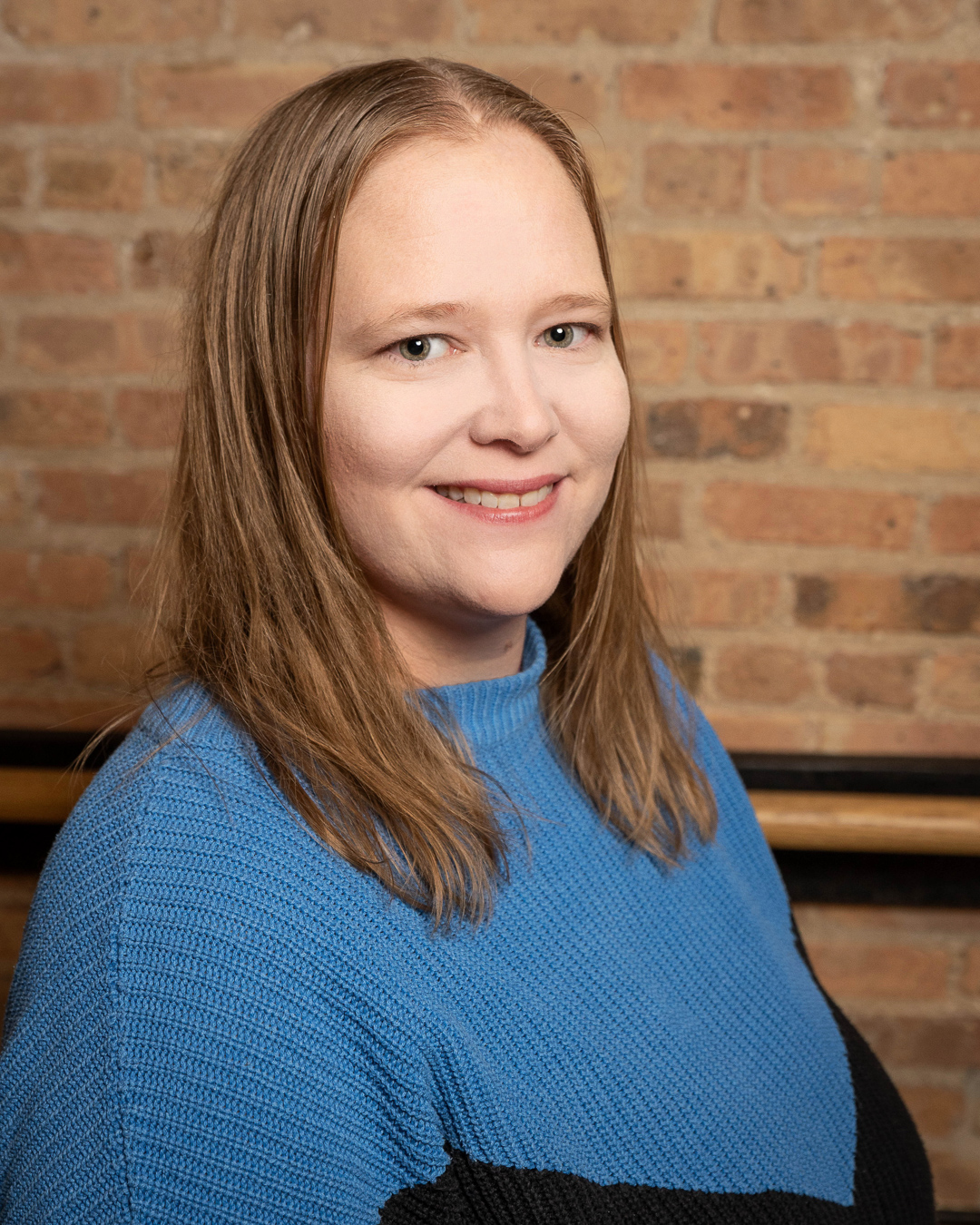 Dr Shannon Calvert headshot who is a Licensed Clinical Psychologist in Naperville specializing in psychological and neuro-psychological assessments.