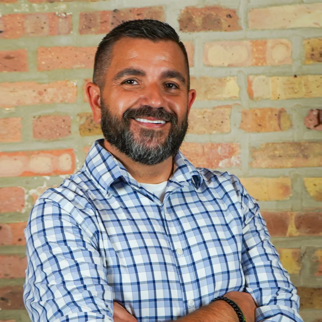 Dave Dennis head shot who is a male therapist and co-founder of Grow Sport Psychology & Performance Improvement in Naperville and is an experienced counselor specializing in helping clients aged 16+ with anxiety, depression, men's issues, athletes and sports performance, bipolar disorder, relationship struggles, and more.