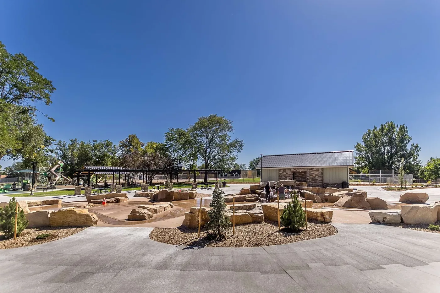 Commercial landscape construction by Belmire