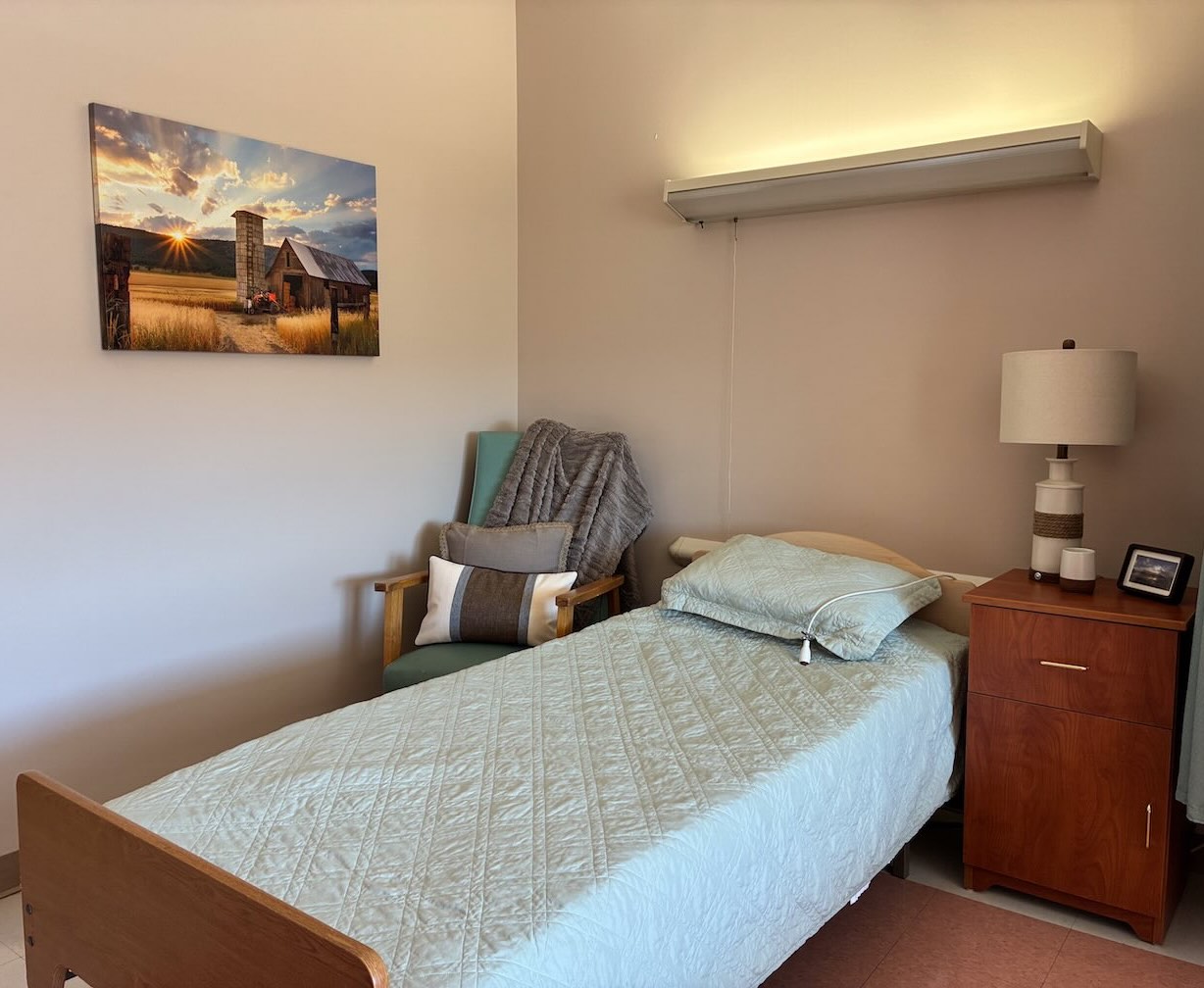 Meadow View semiprivate room.