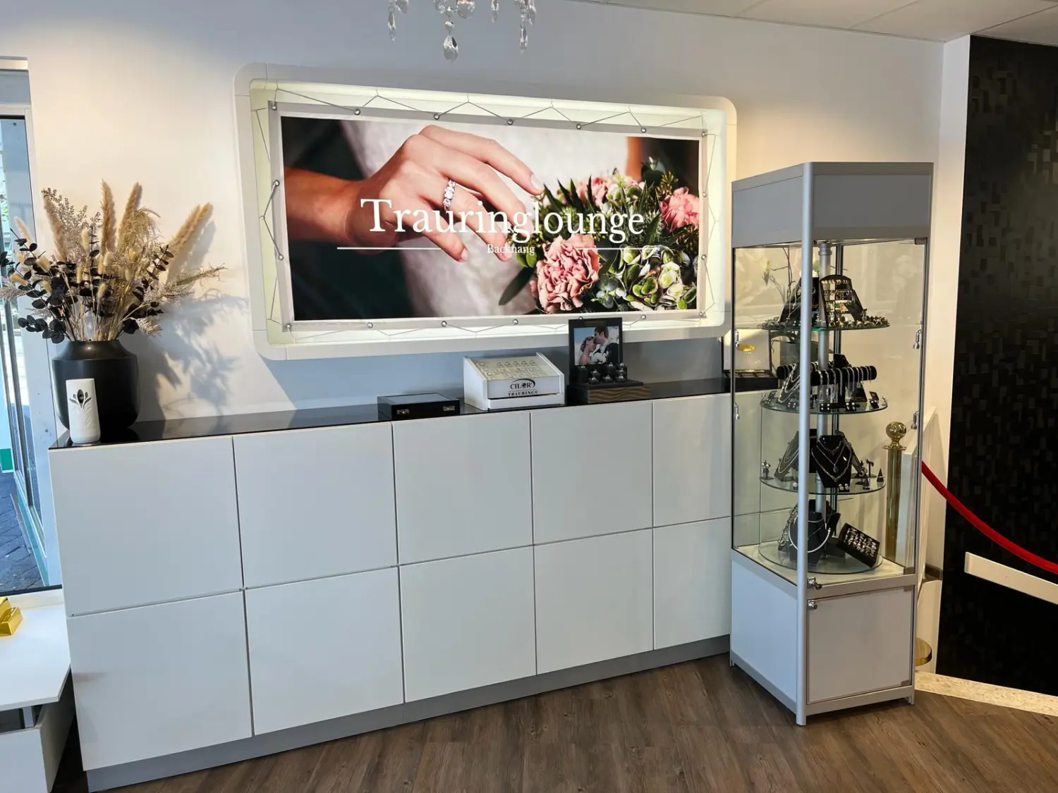 Das GOLDMANN, Ladeninnere, Lounge image fram
