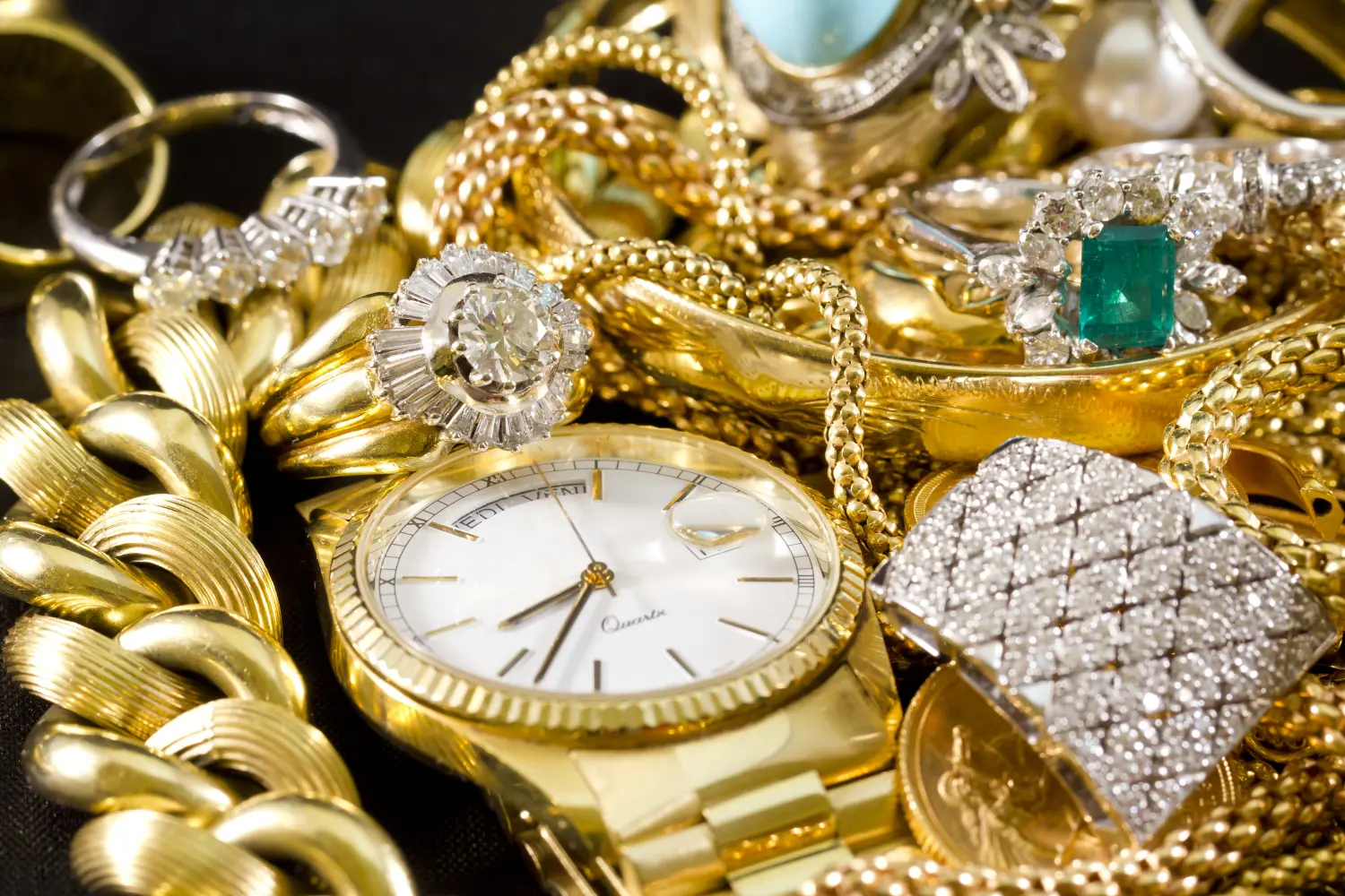 Schmuck, Gold, Halsketten, Ringe, Armbänder, Uhr, Reichtum
