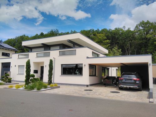 Modernes Holzhaus von Nüsslein