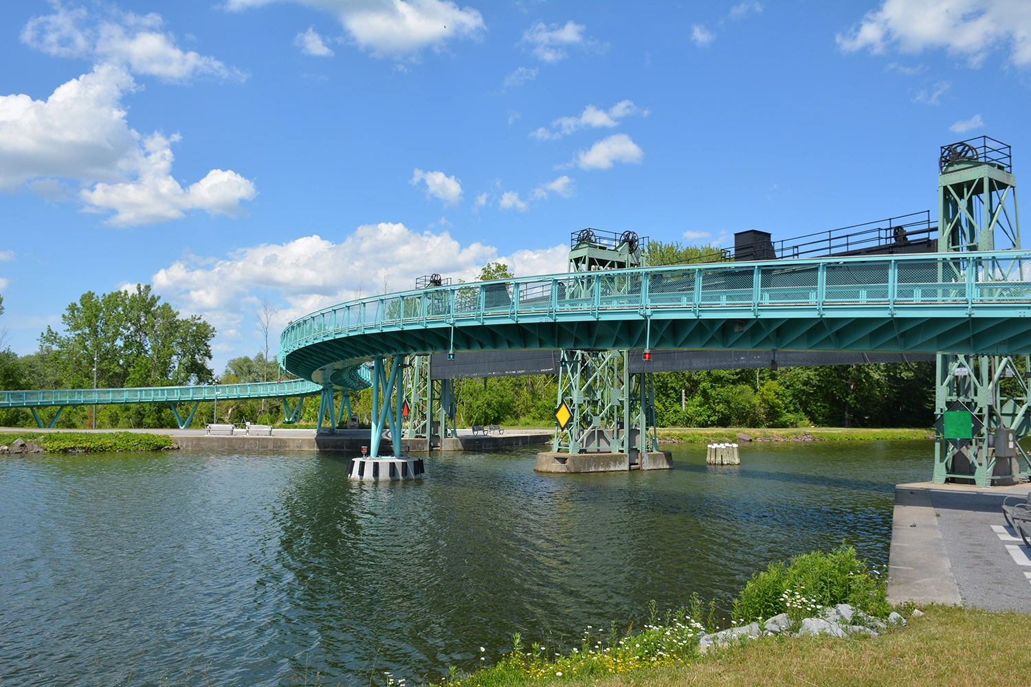 Erie Canal Pedestrian Bridge