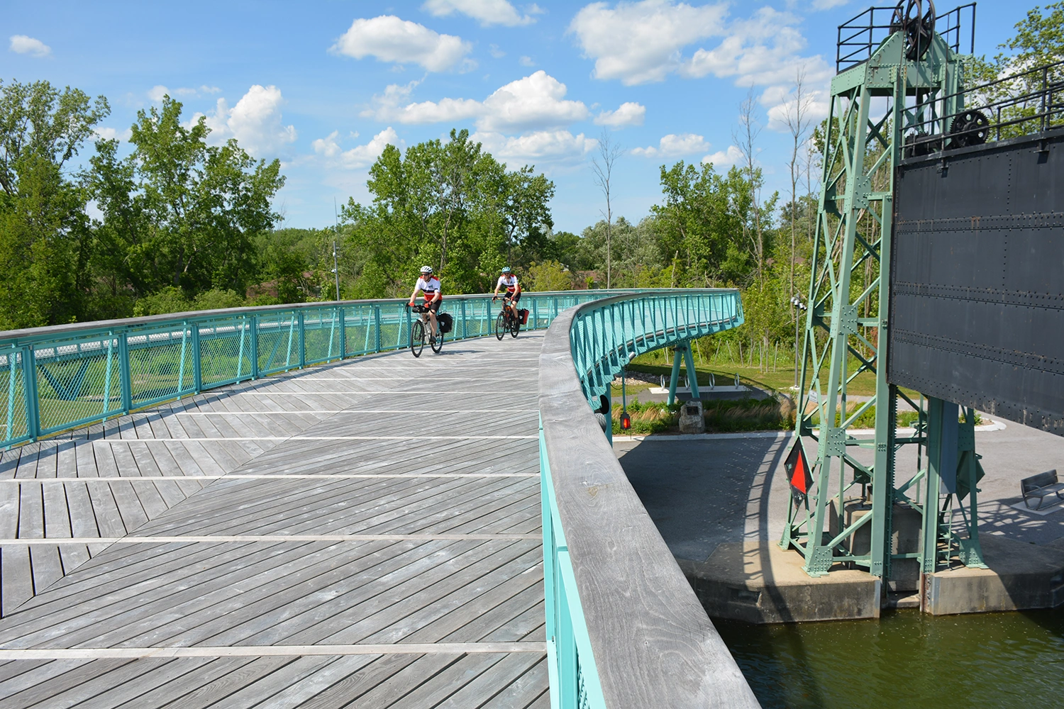 Erie Canal Pedestrian Bridge