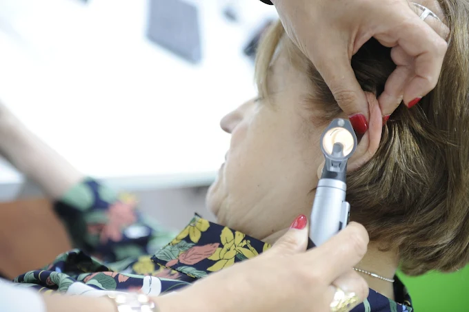 Sala de espera de centro auditivo SiOigo Alcalá de Henares