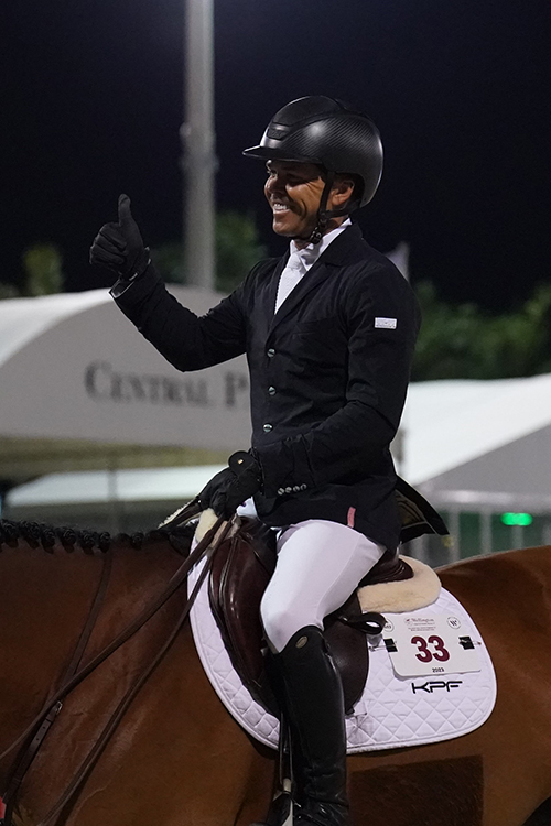 Kent Farrington sur son cheval avec une selle CWD