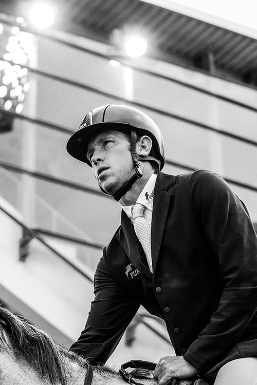 Scott Brash sur son cheval équipé tout en CWD