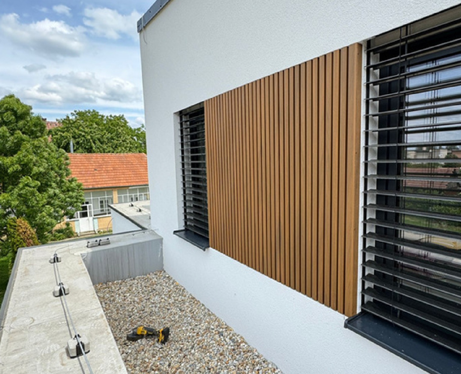 Montáž fasádneho WPC obkladu: kompletný sprievodca