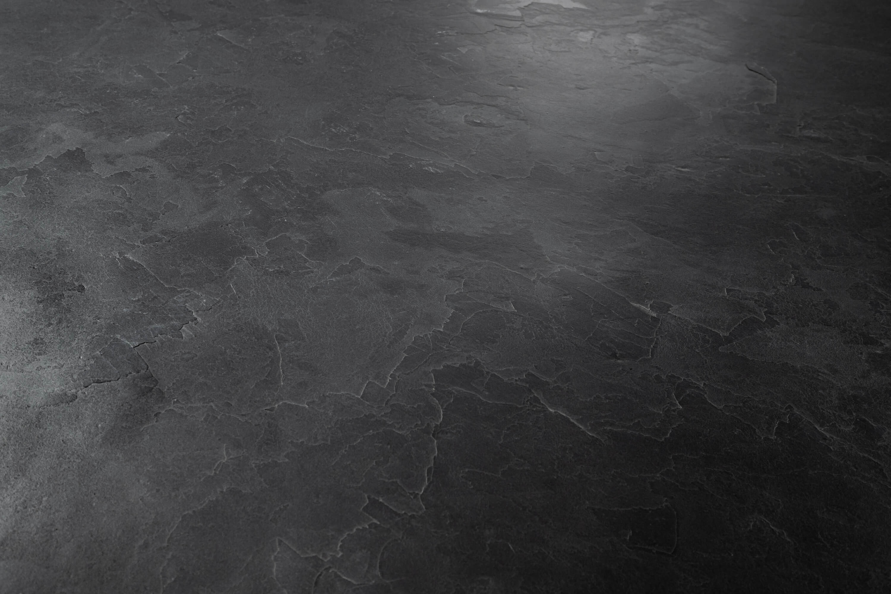 Antracitový bridlicový kameň