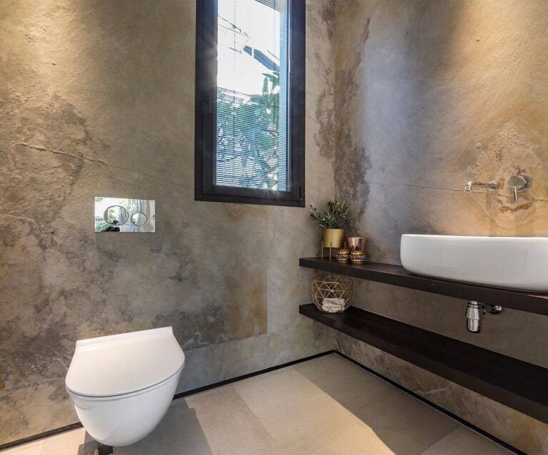 Veľkoformátové kamenné dýhy: luxus pravého kameňa bez obmedzení