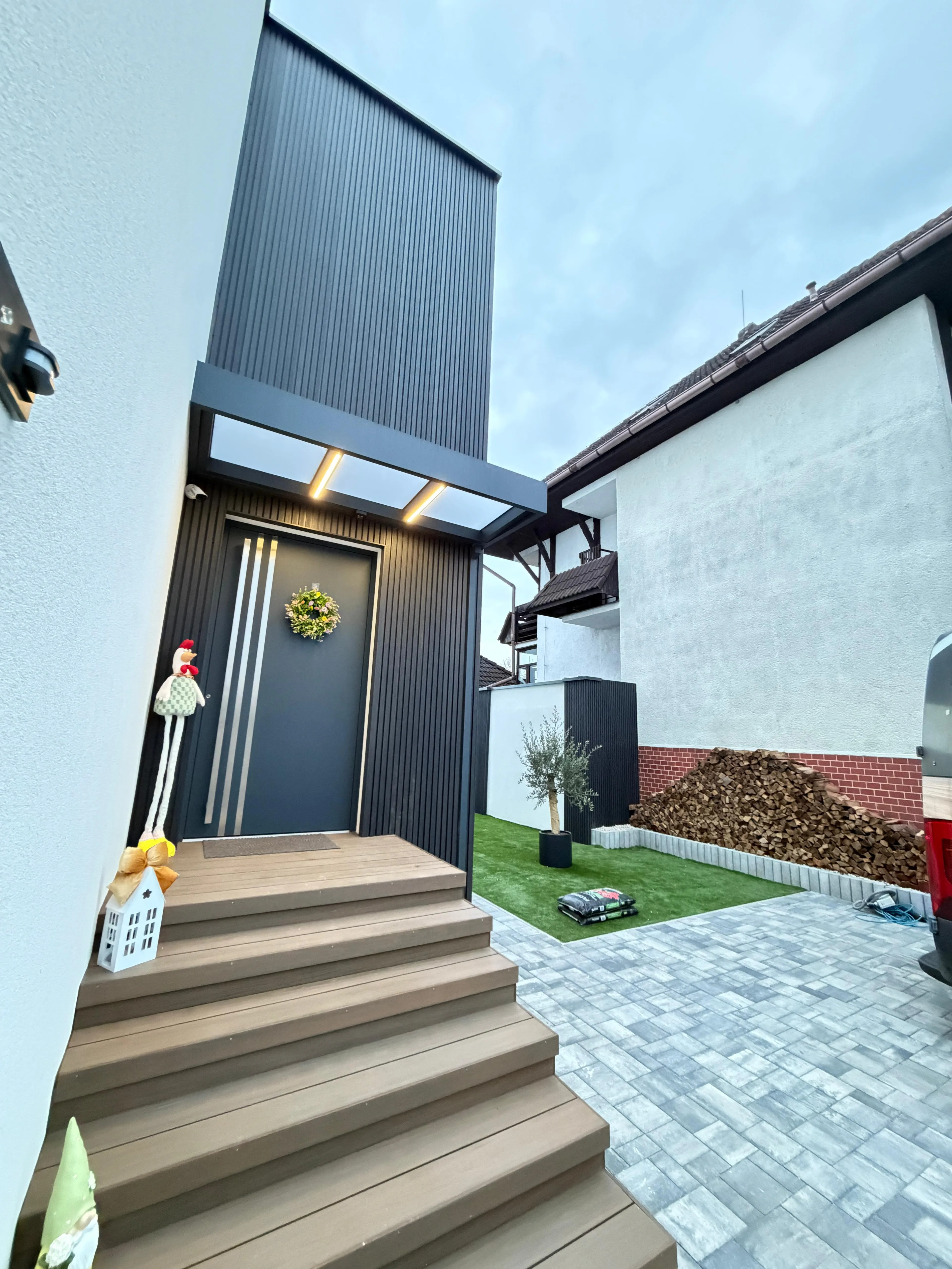 Lamelový fasádny WPC obklad Solo Dub čierny