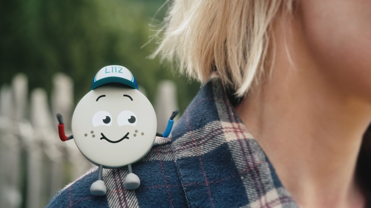formoline L112 TV-Werbung: animierter 3D-Character auf der Schulter einer Darstellerin — Realdreh trifft 3D Animation, produziert von CHEESE Productions