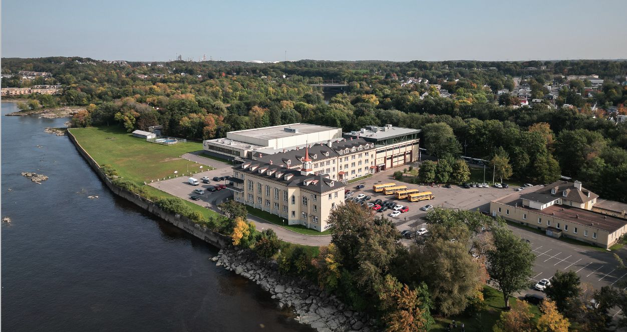 Le Juvénat-Notre Dame est une école secondaire de la rive sud de Québec. Nous les assistons dans la création de contenu qui s'adresse à leurs publics cibles et renforce leur positionnement.