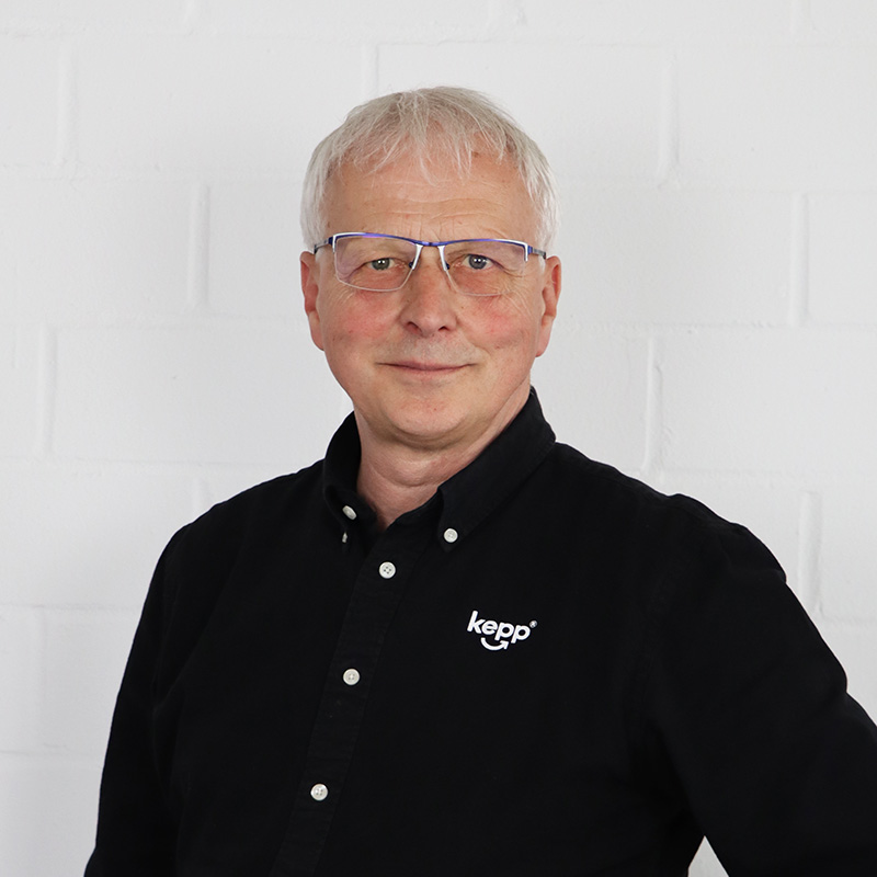 Porträt von Burkhard Marten auf dem er lächelt