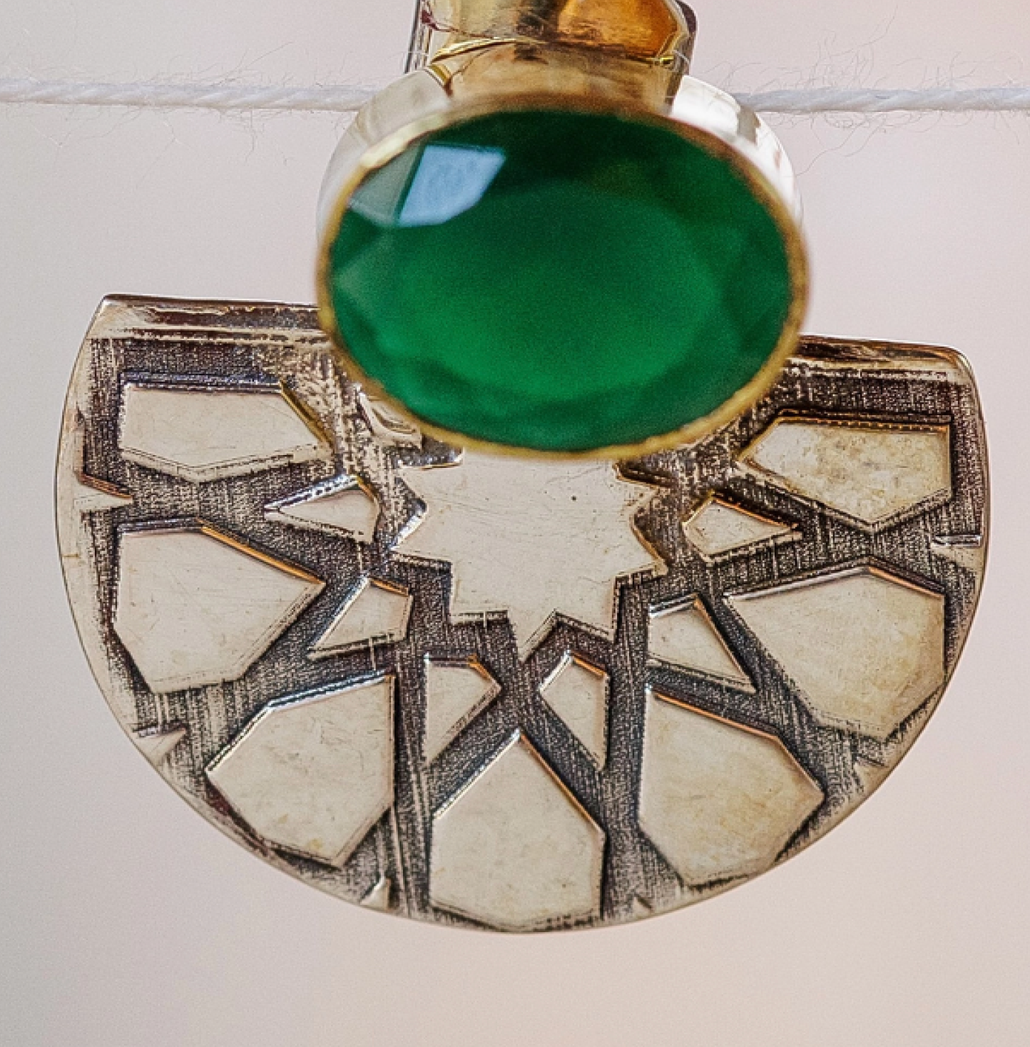 Zirconium drop earrings