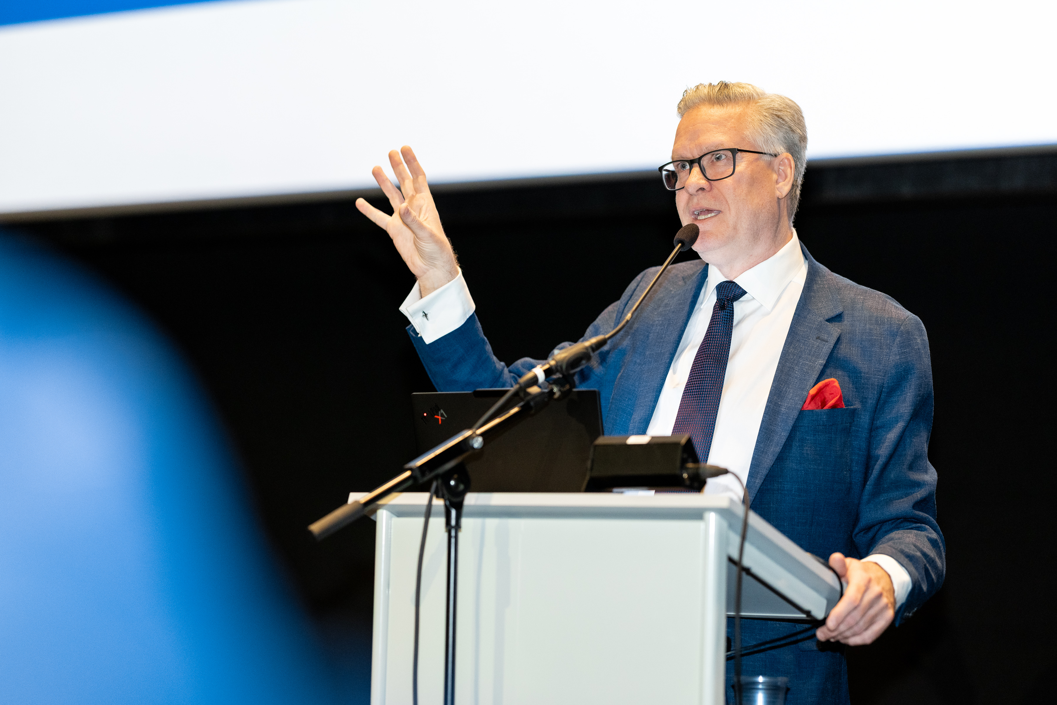 Upptaka: Hærri skattar, töpuð tækifæri?