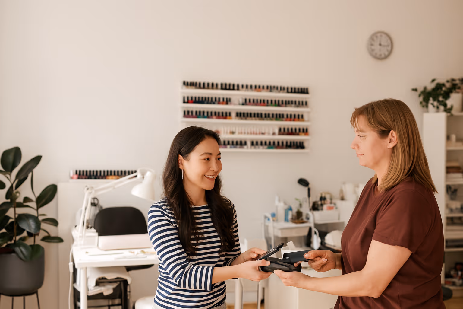 Polish payments with JIM's nail salon POS