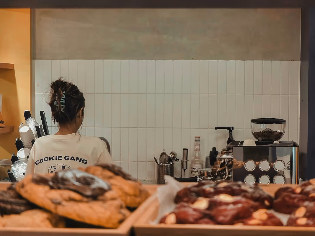 How to start a baking business