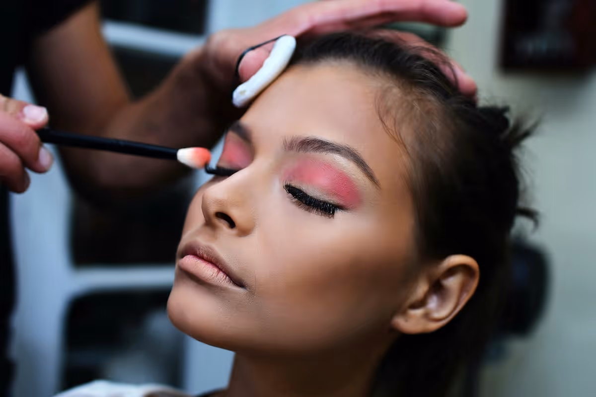 How to start a makeup business