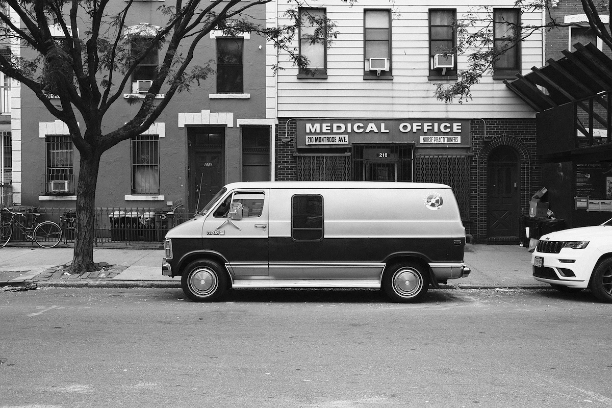 How to start a medical transportation business
