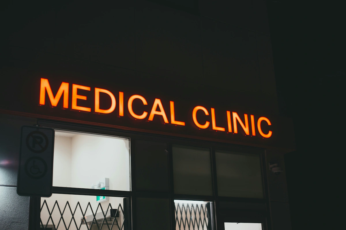 How to start a medical courier business