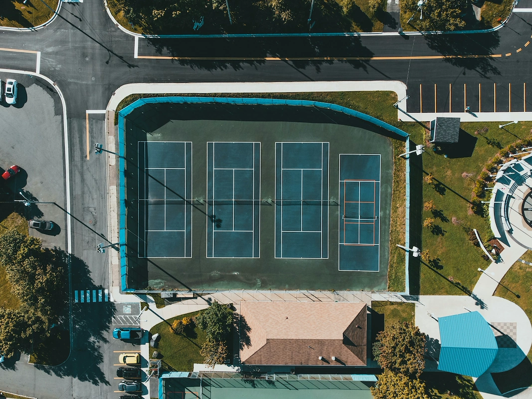 How to start a pool cleaning business