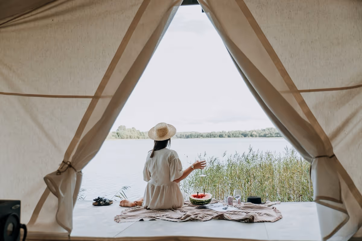 How to start a glamping business