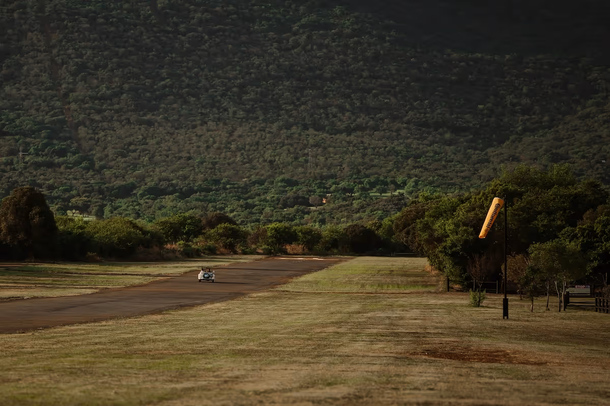 How to start a pilot car business