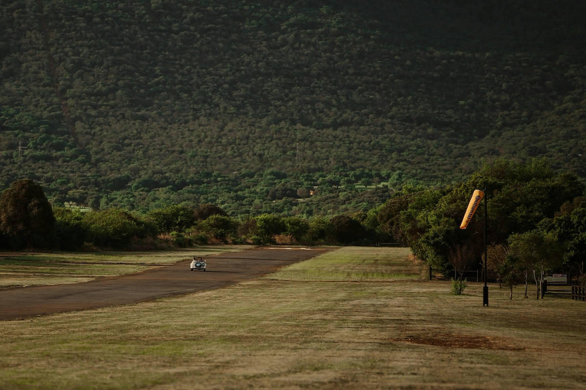 How to start a pilot car business