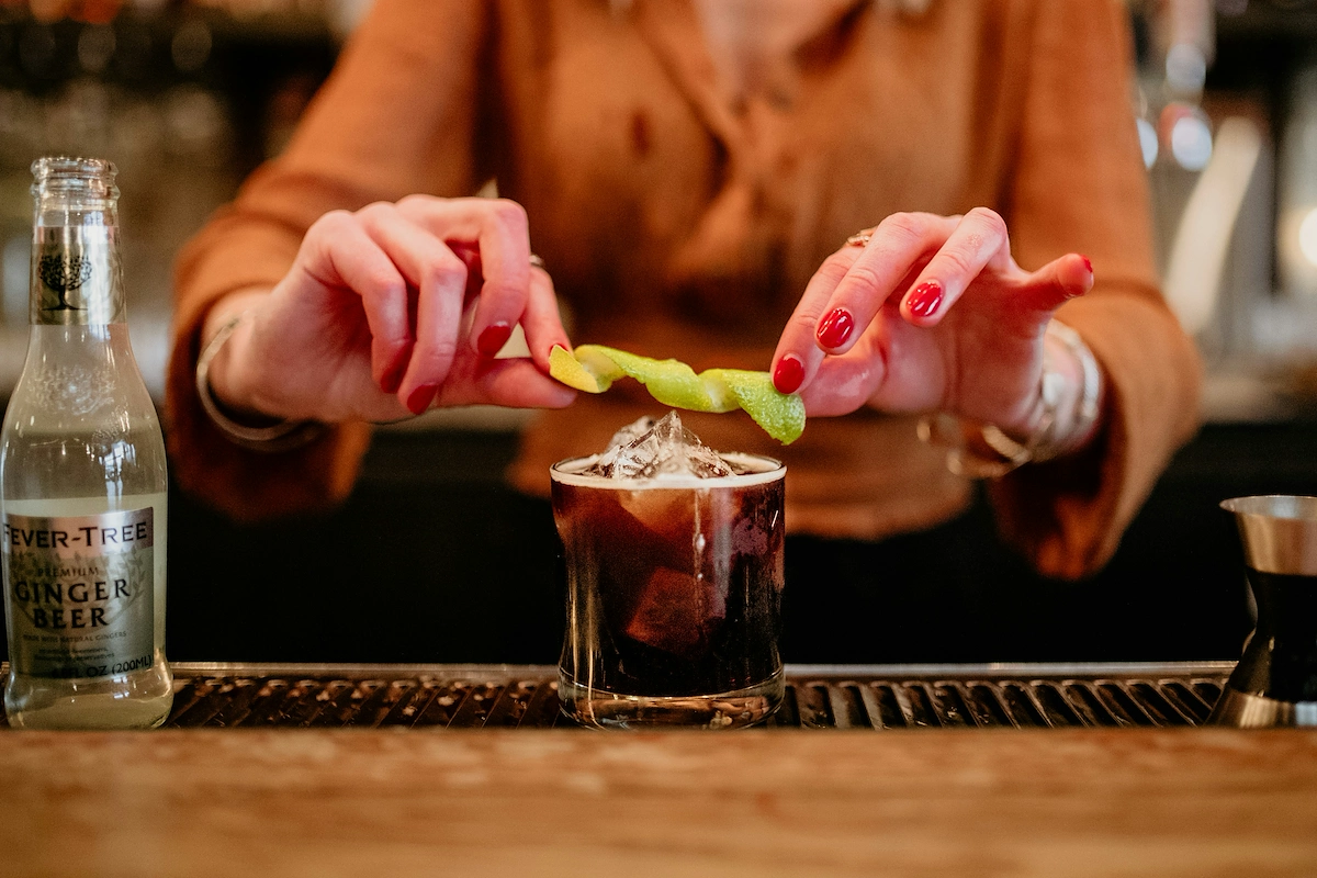 How to start a bartending business