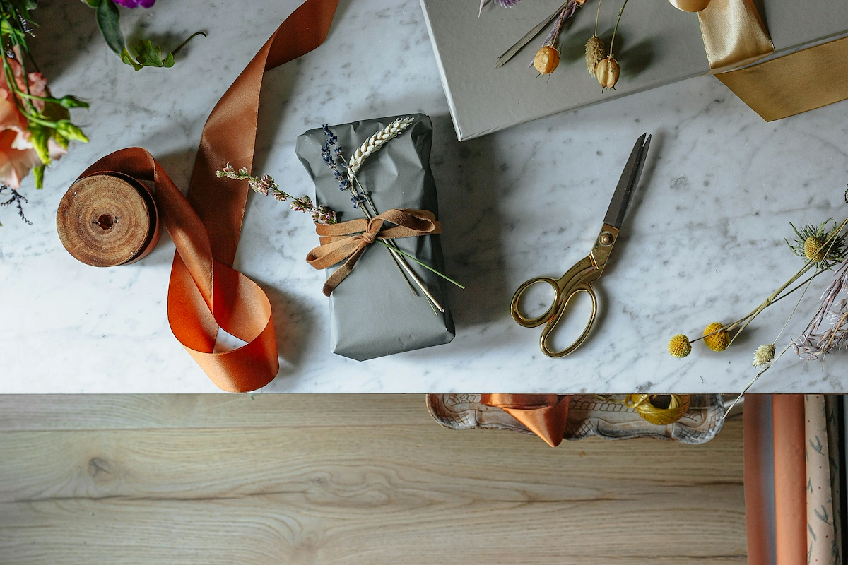 How to start a gift wrapping business