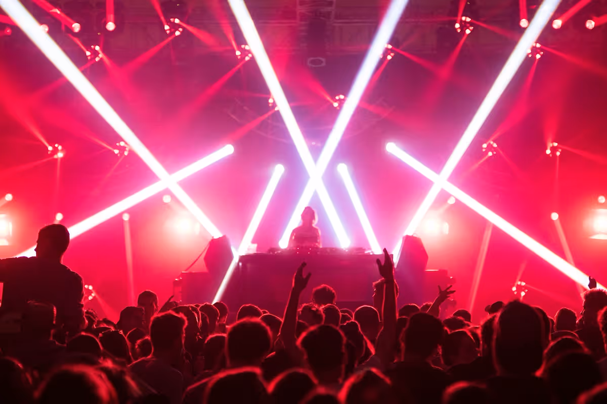 How to start a nightclub business