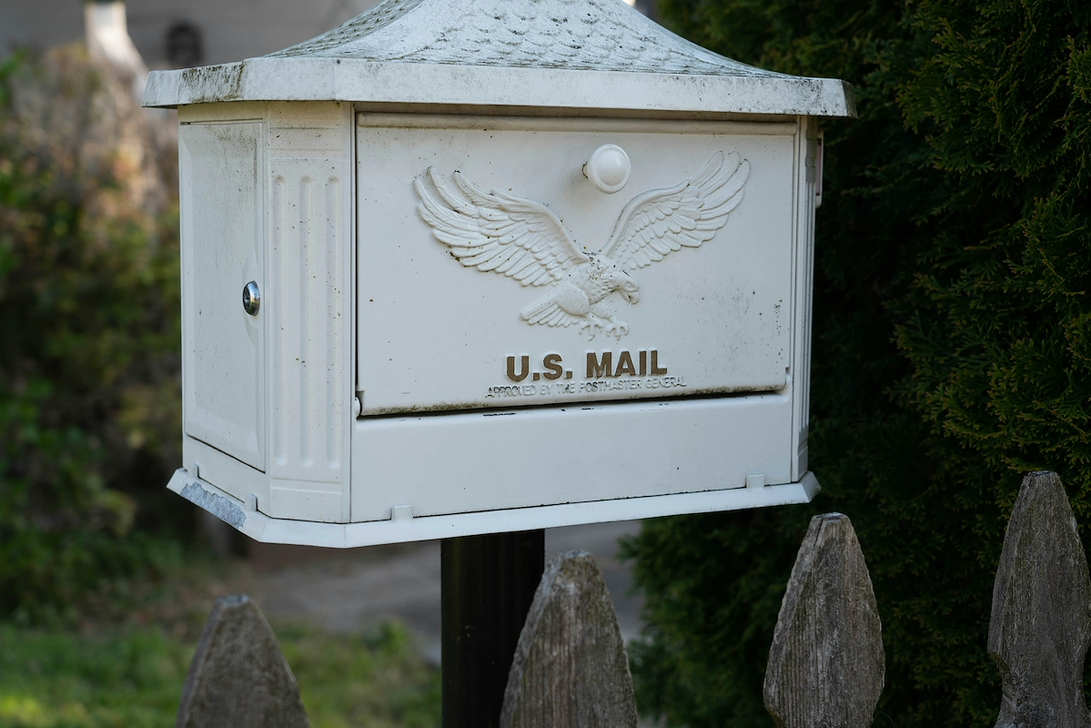 How to start a direct mail marketing business