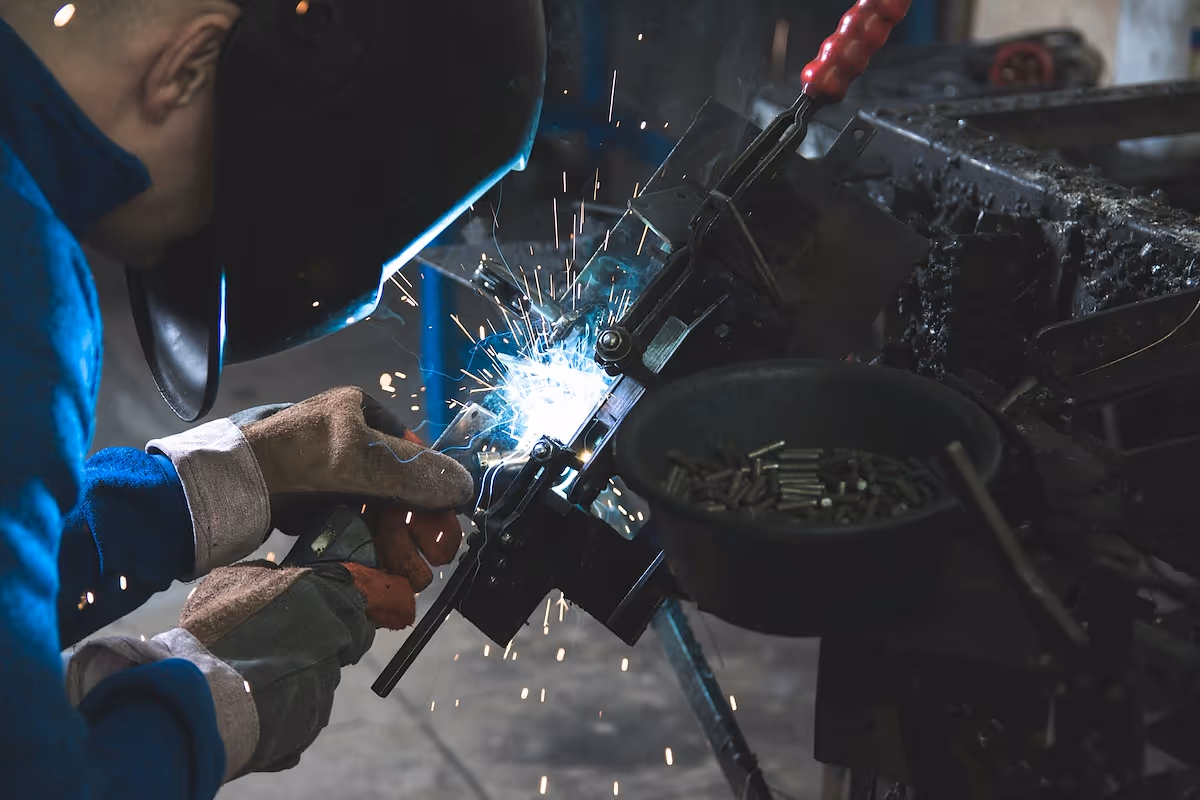 How to start a metal fabrication business