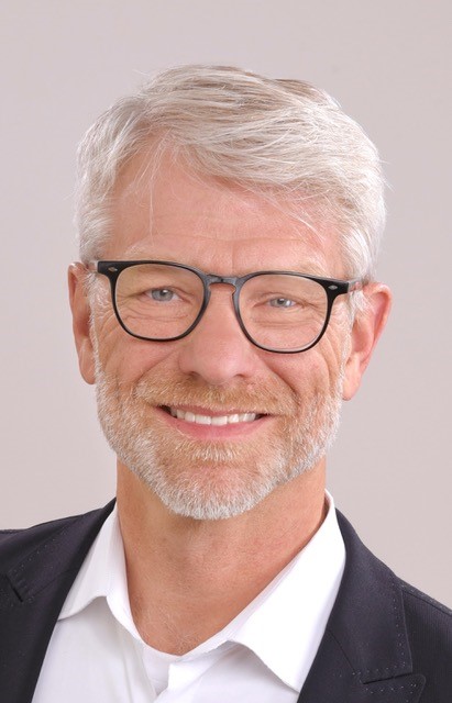 Dr. Winfried Blümel
