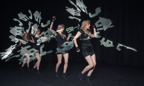 Ellie Goulding, Lights by Studio Waldemeyer