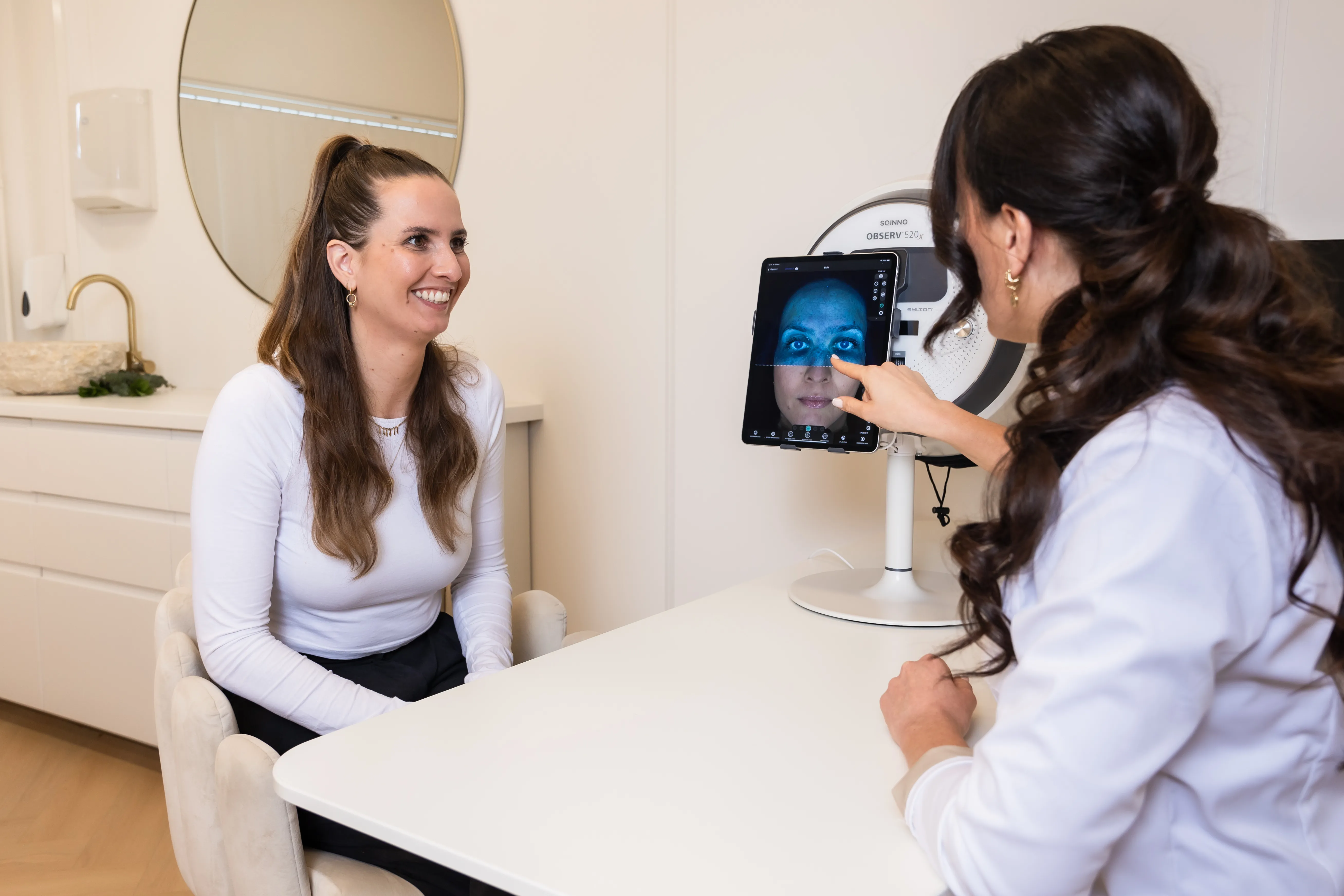 Huidscan door de huidtherapeuten van Zen Clinics