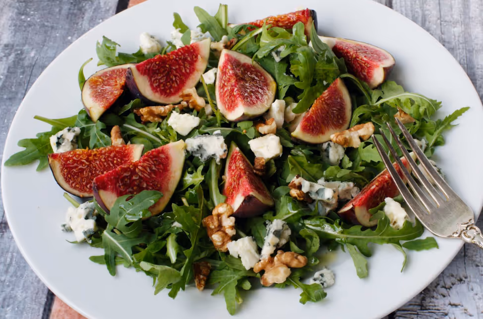 R12 Douceur sucrée/salée automnale : salade de figues rôties, chèvre et noix