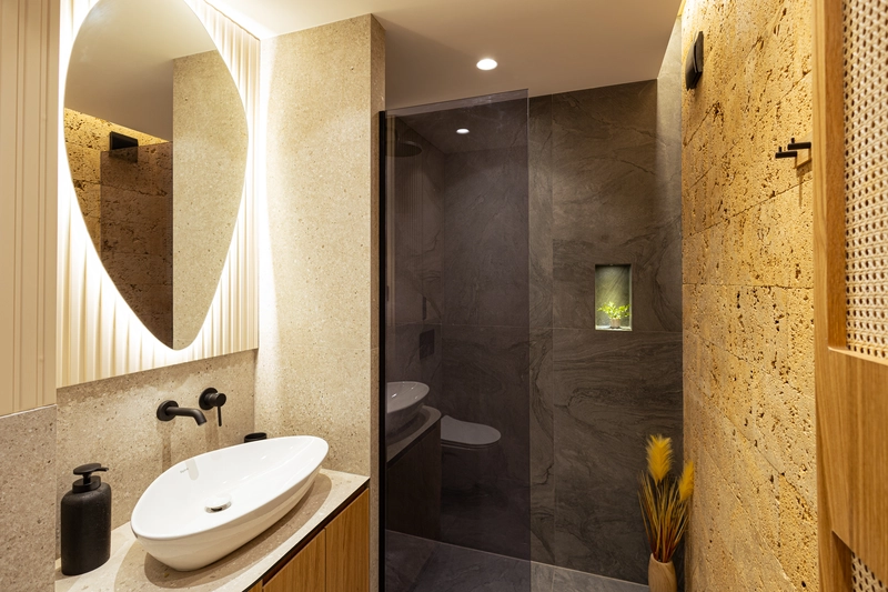 Kupatilski nameštaj po meri: kako iskoristiti svaki centimetar