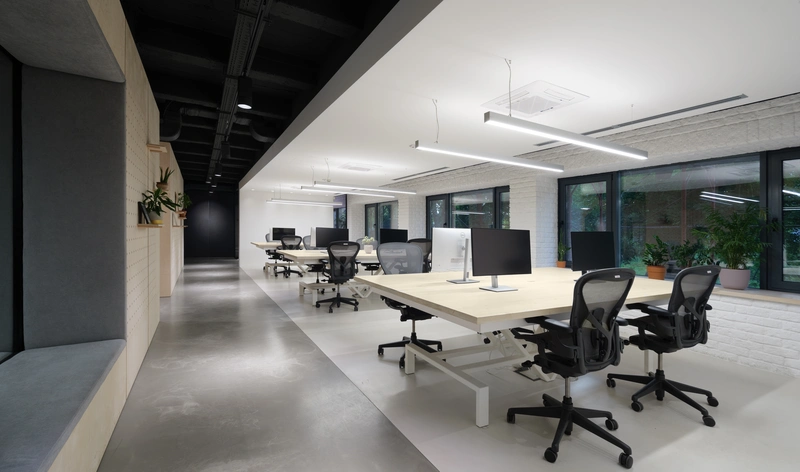 kancelarijski nameštaj po meri open space mešoviti koncept akustične kabine FORMAT
