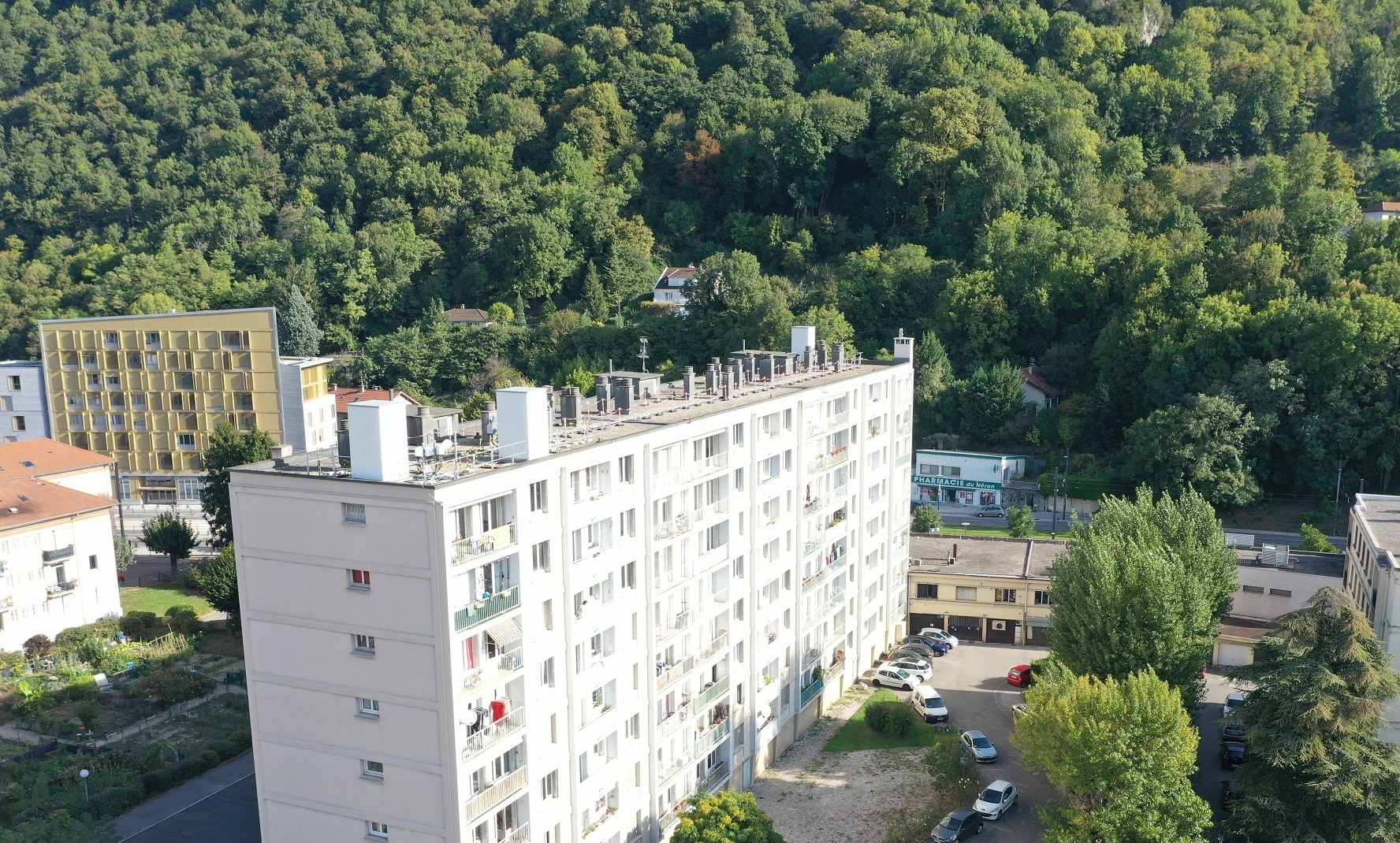 Vue aérienne d'un quartier résidentiel de l'agglomération grenobloise