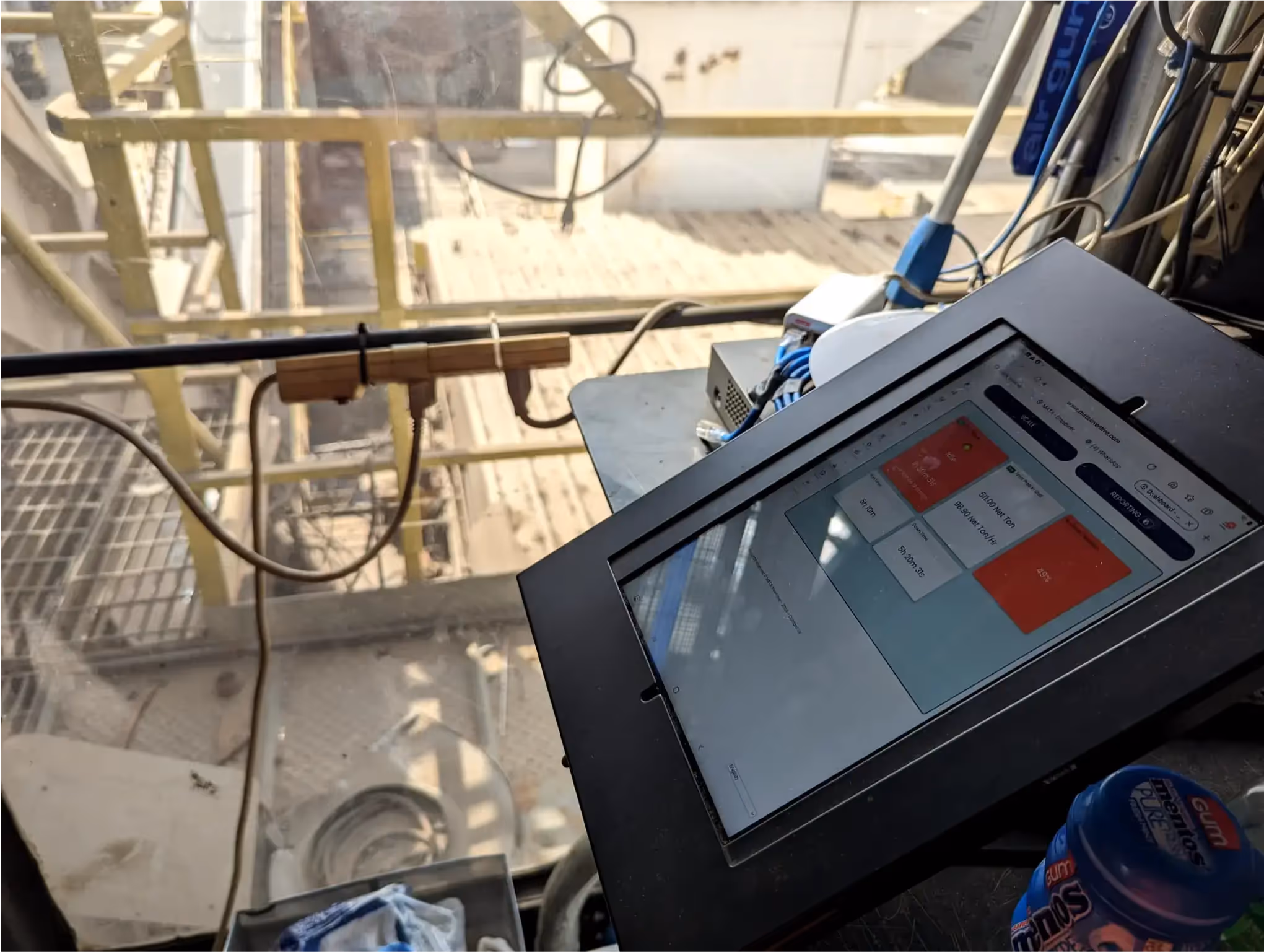 AIM – Image of FloControl™ being used in an operator box 2