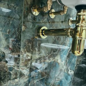 Wetroom Sink Waste Trap in Green and Gold
