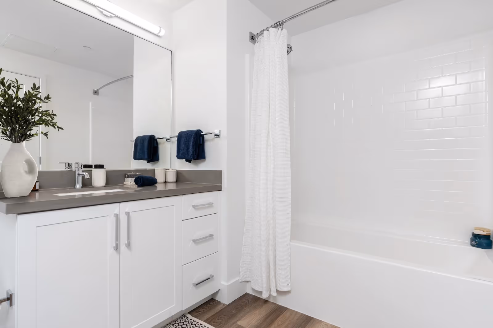 Alwell Apartment Bathroom Sick and Shower