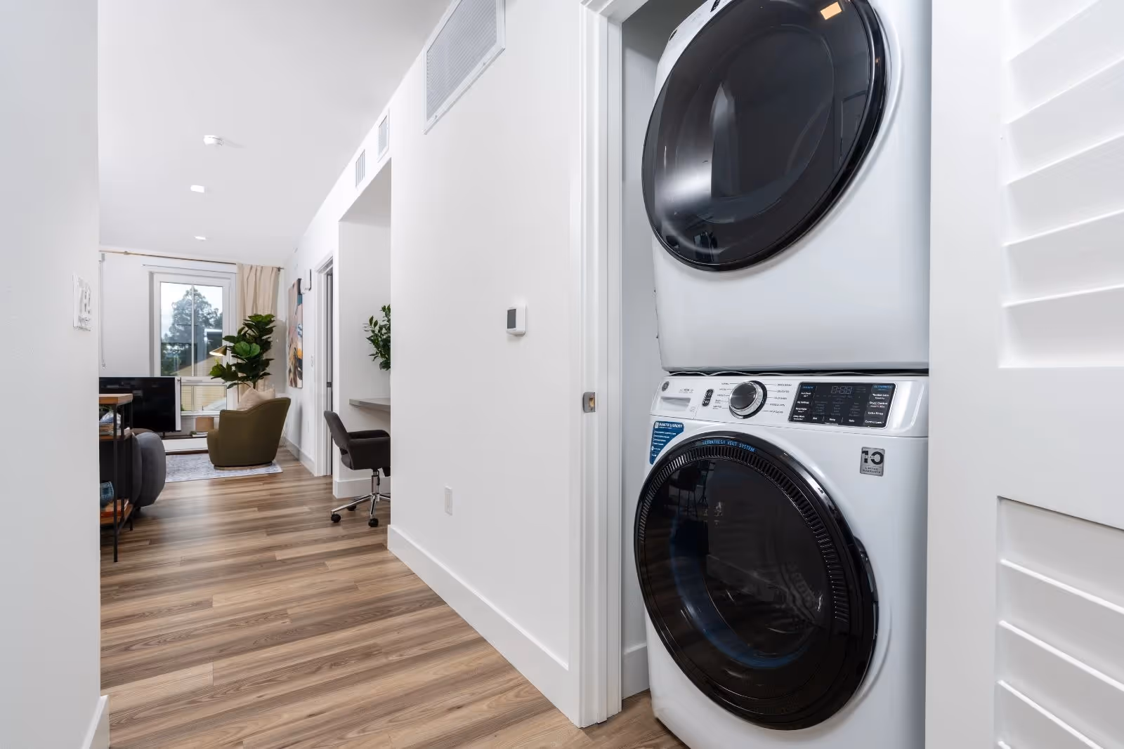 Alwell Apartment Washer-Dryer