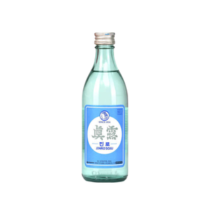 Bouteille de soju original Chum Churum proposée chez Chikin Bang, alcool traditionnel coréen à déguster en accompagnement des plats.