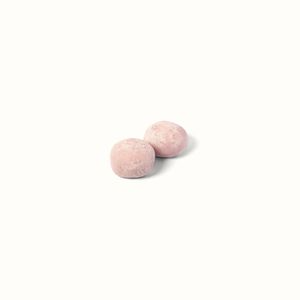 Mochi à la fraise proposé chez Chikin Bang, dessert asiatique fondant au cœur fruité.